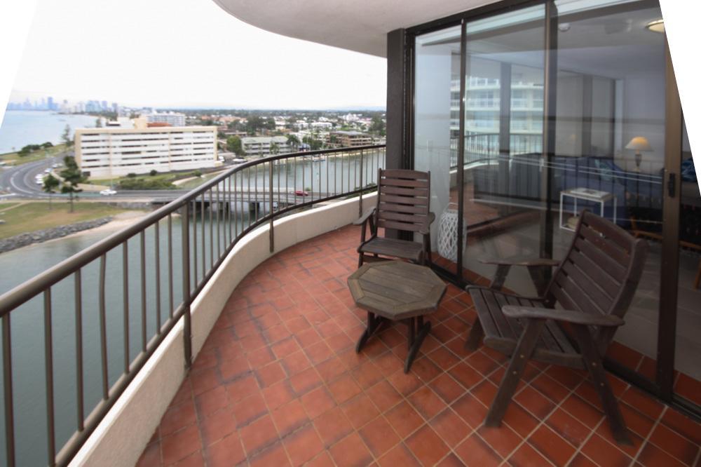 Broadwater Shores Waterfront Apartments Gold Coast Exterior foto